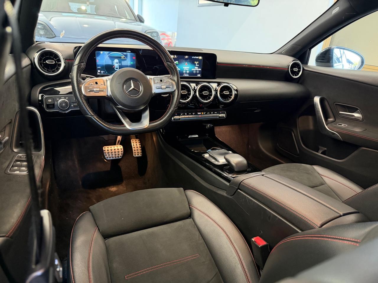 Mercedes-Benz A 200 Automatic 4p. Premium AMG BERLINA SEDAN
