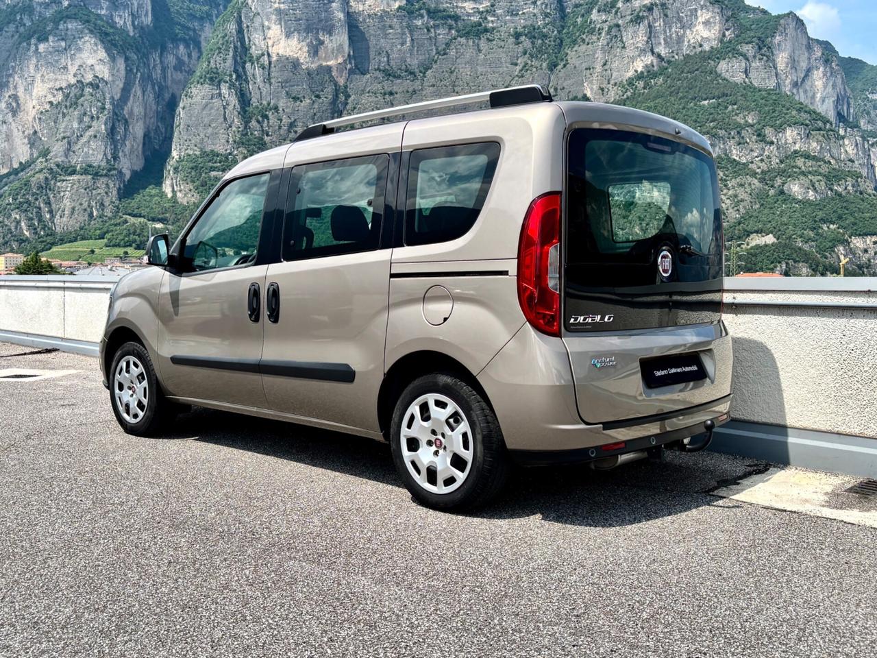 Fiat Doblo 1.4 T-Jet 16V Natural Power Lounge
