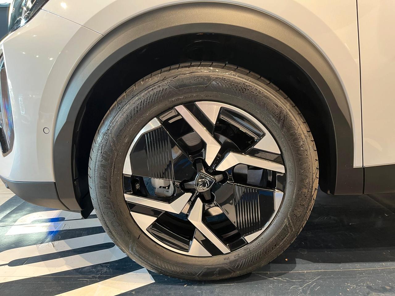 Peugeot 2008 PureTech 100 S&S Allure