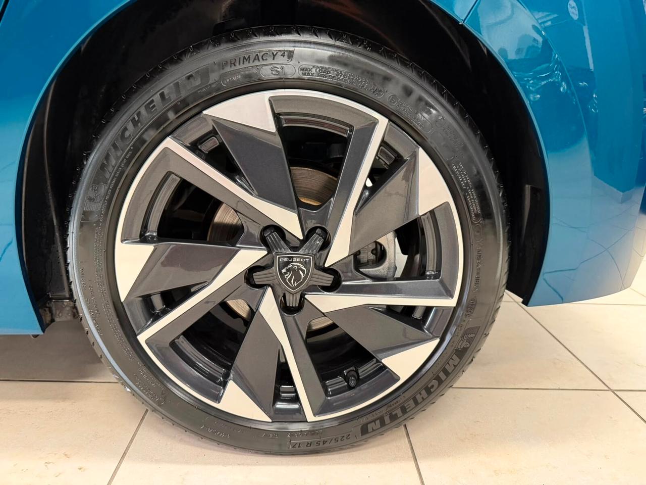 Peugeot 308 PureTech Turbo 130 S&S Allure rate da 170 € al mese
