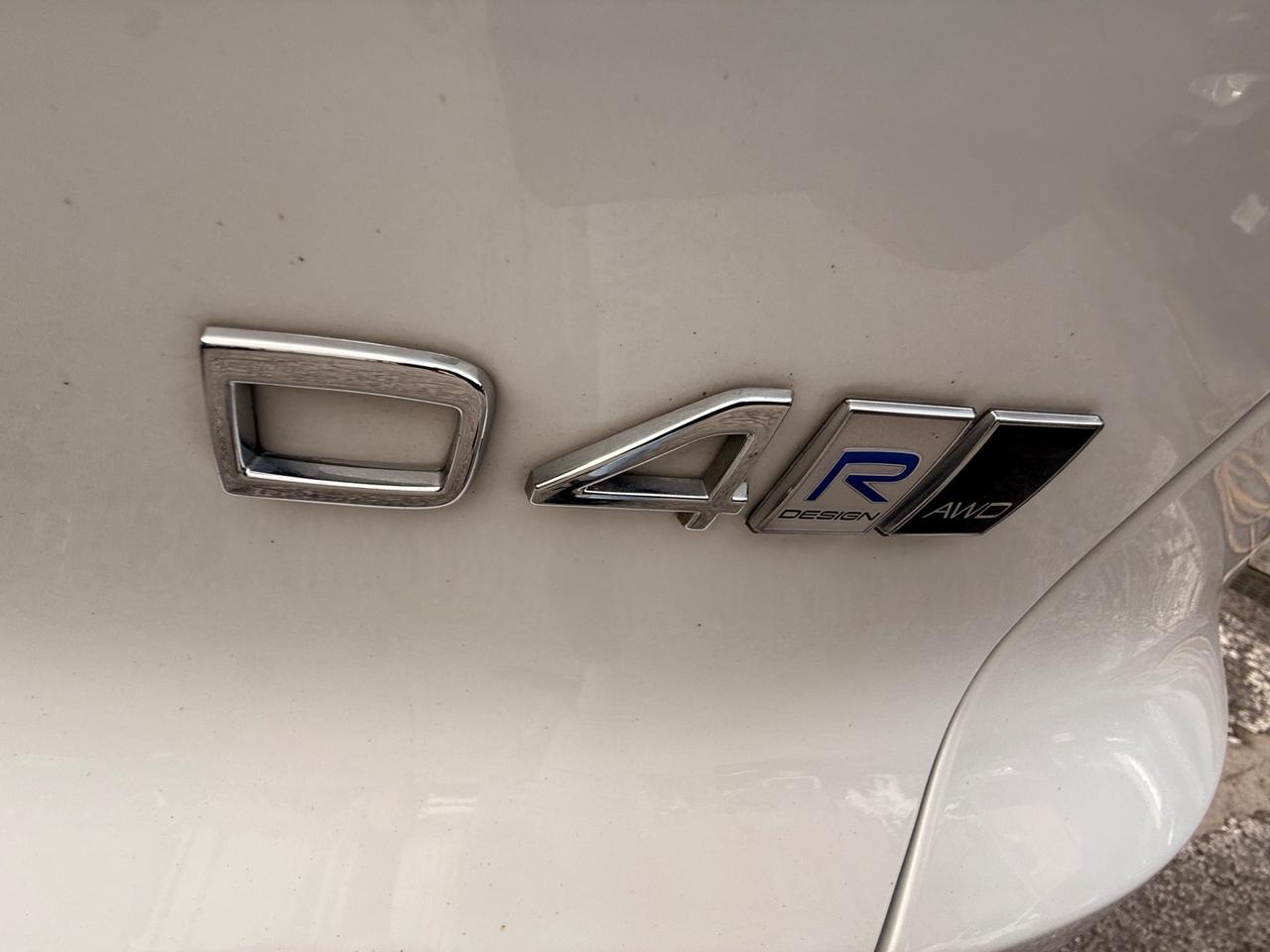 XC40 D4 AWD Geartronic R-design-unipro-