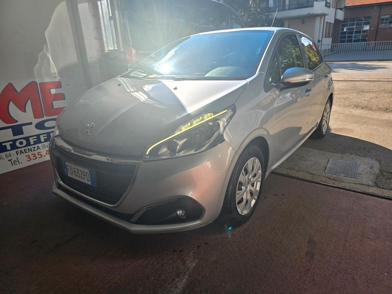 Peugeot 208 PureTech 68 5 porte Active rate da 120 mese