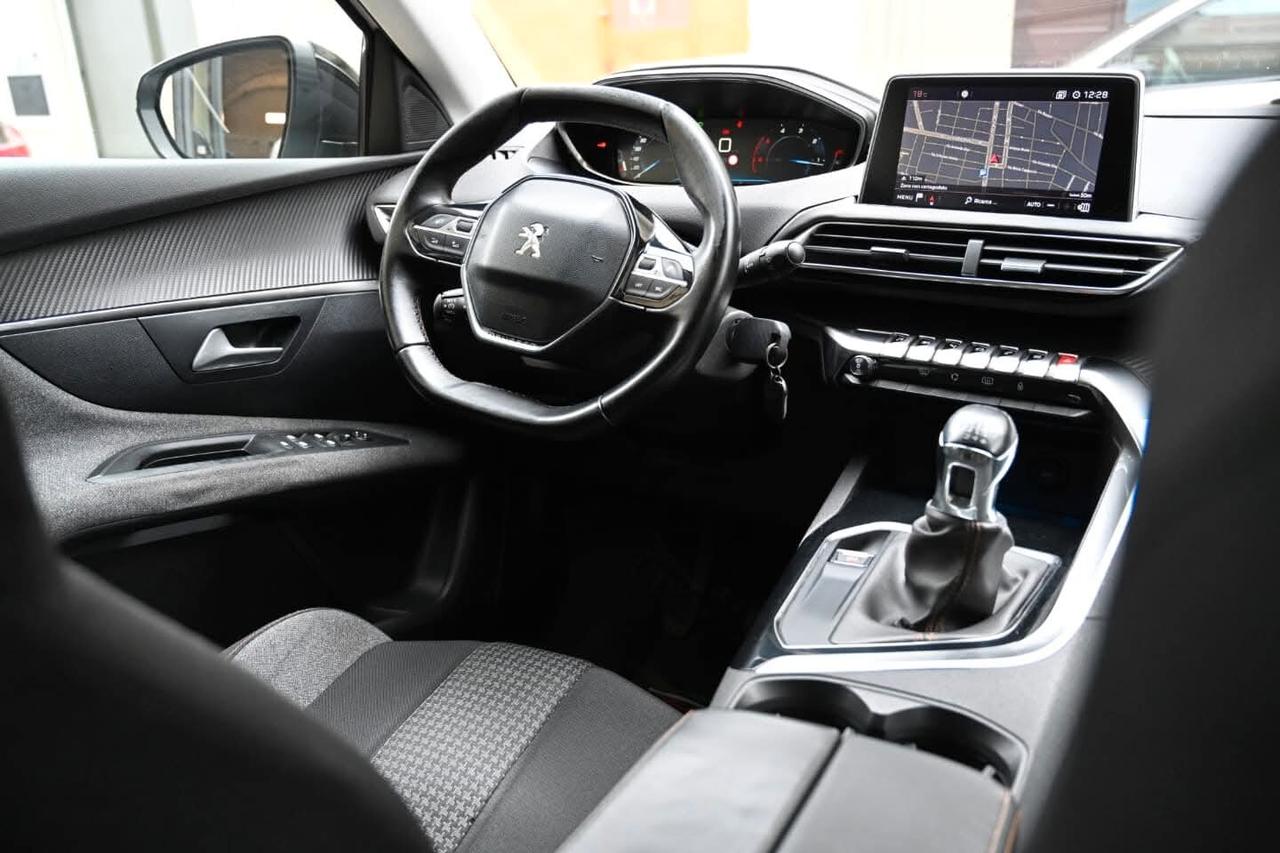 Peugeot 3008 BlueHDi 130 S&S Business