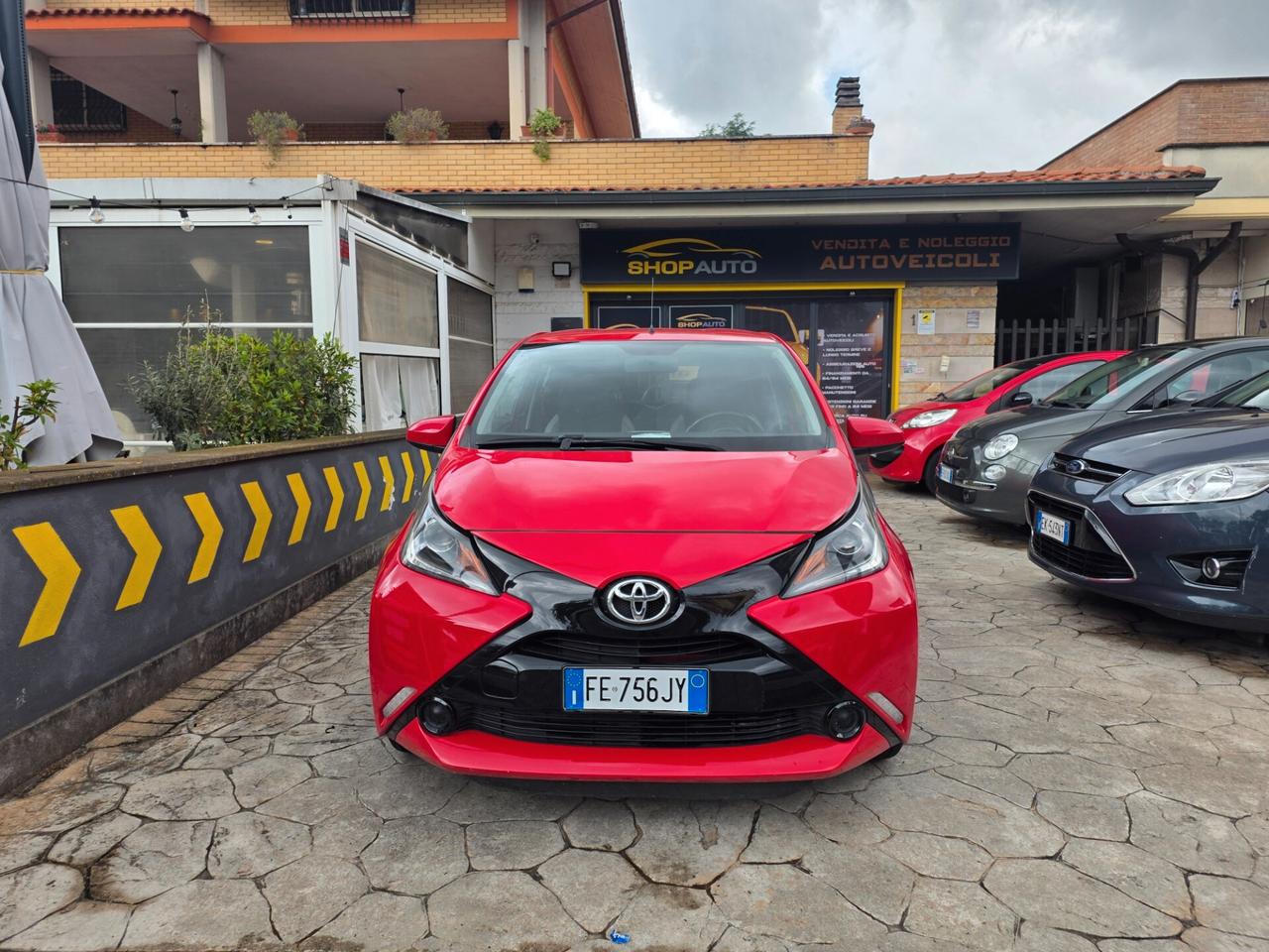 Toyota Aygo 1.0 69 CV 5 porte x-play