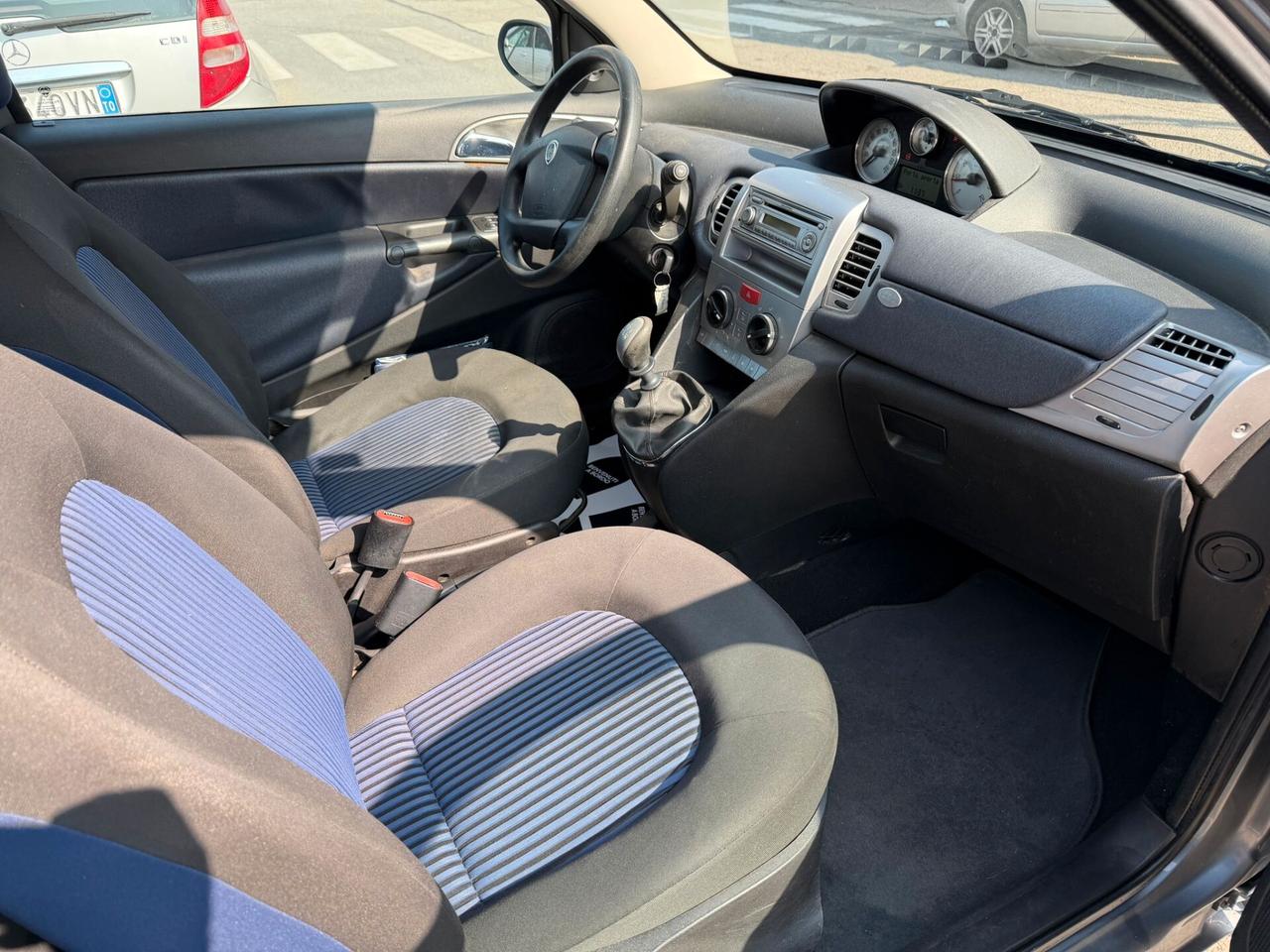 Lancia Ypsilon 1.2 Modamilano