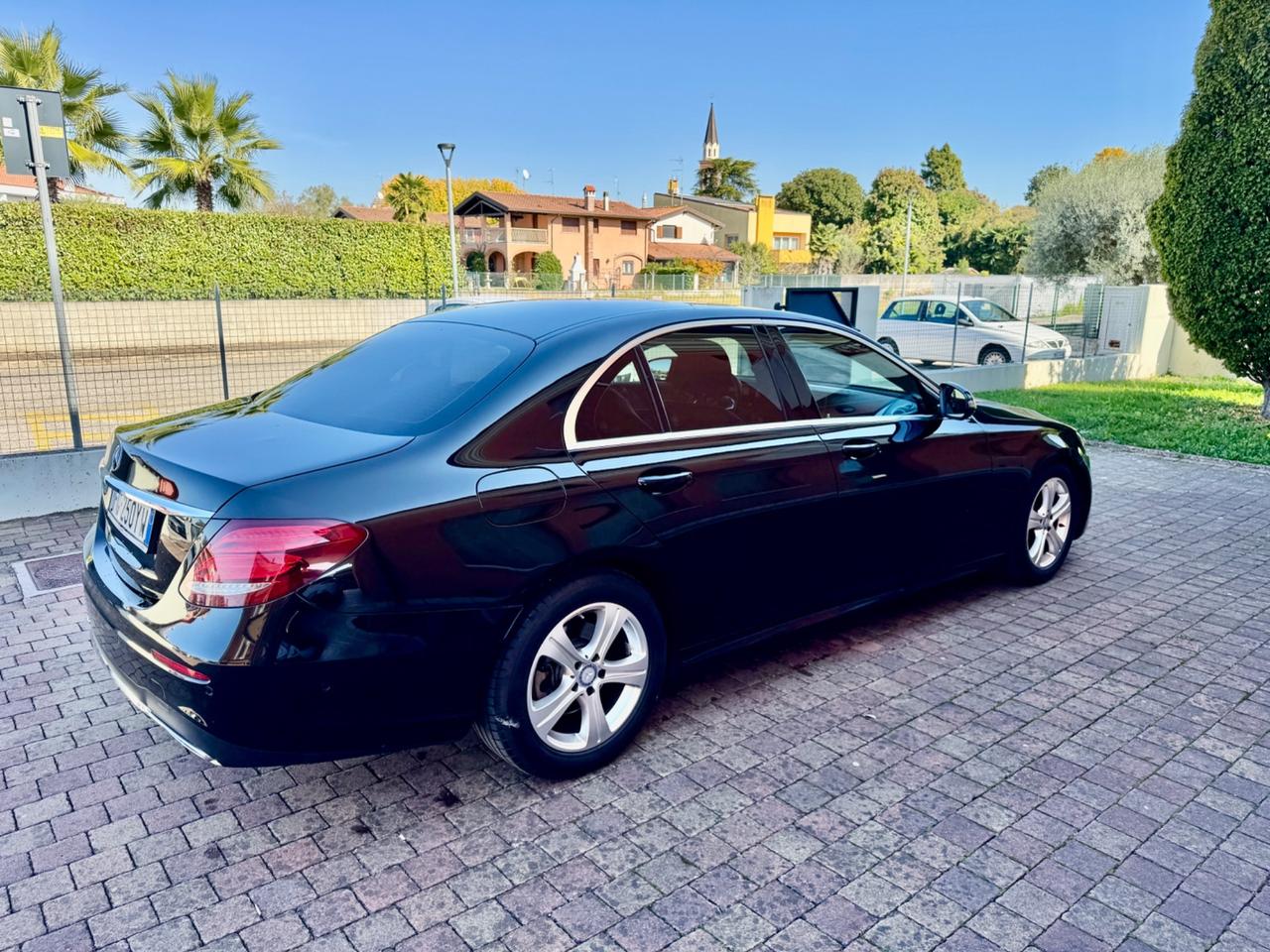 Mercedes-benz E 220 d Auto Premium Plus