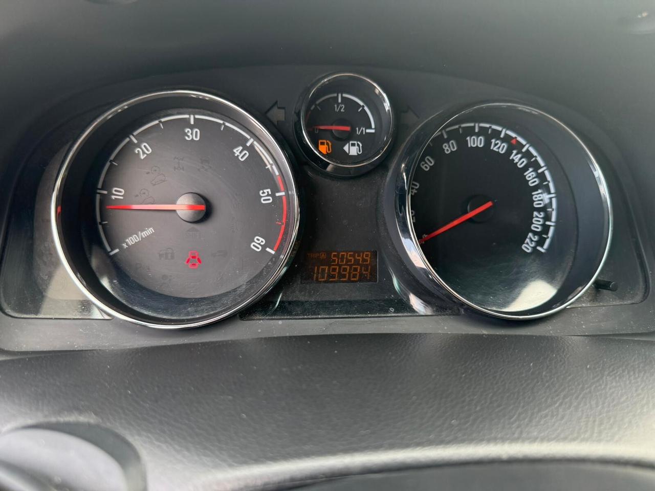 Opel Antara 2.2 CDTI - GANCIO TRAINO