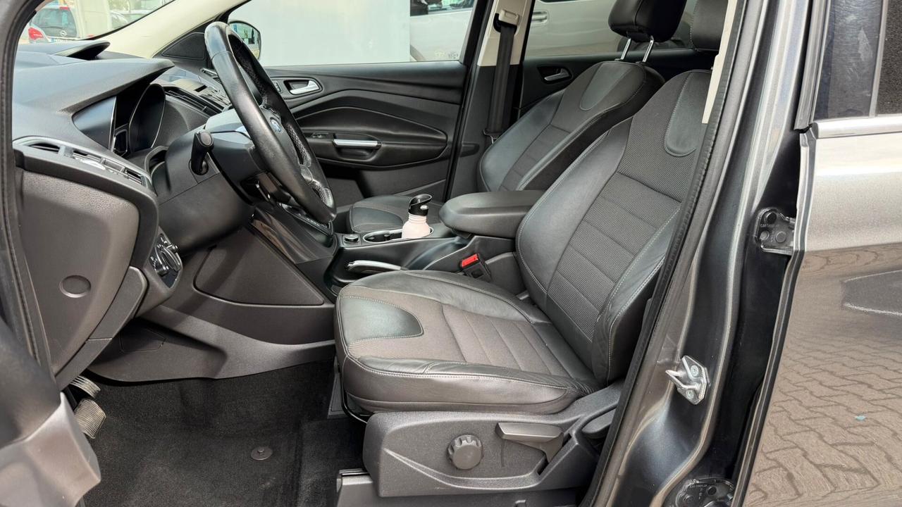 Ford Kuga 2.0 TDCI 163 CV 4WD Powershift Titanium