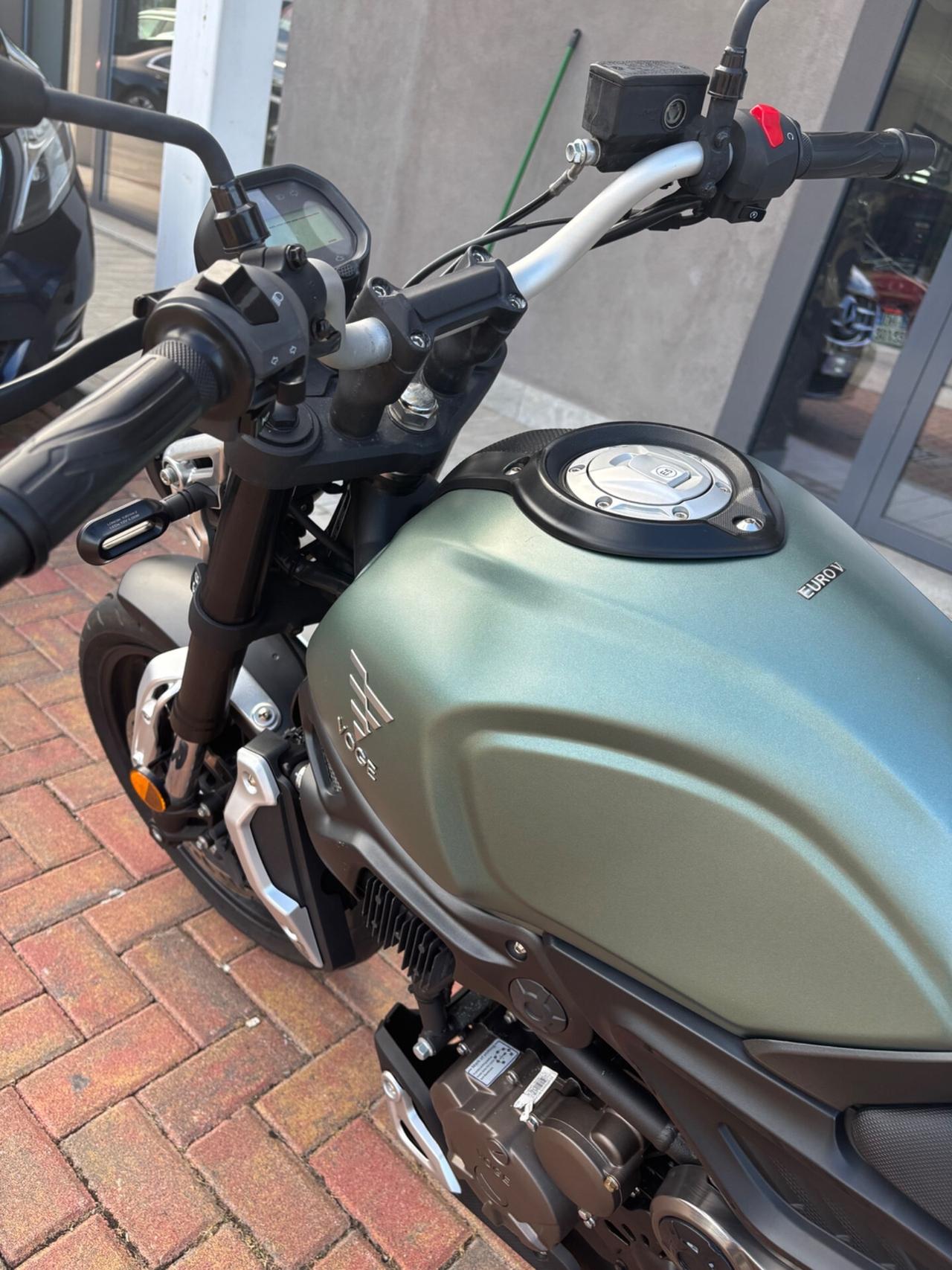 Voge Trofeo SR3 300 ac
