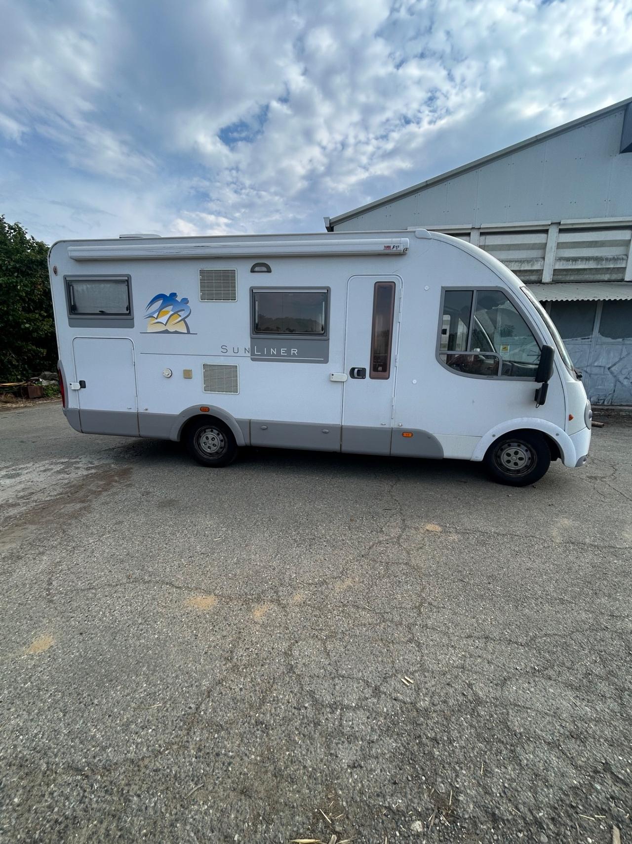 054 motorhome KNAUSS sunliner del 2006 in saldo