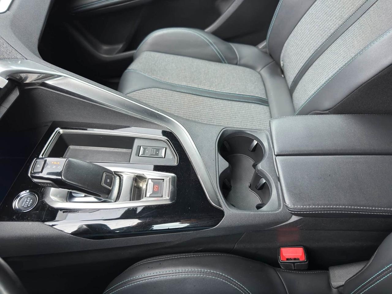 Peugeot 3008 BlueHDi 130 S&S EAT8 Allure