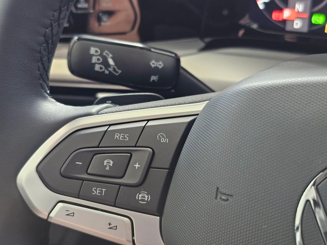 Volkswagen Golf TDI MOVE LIFE C.16 Tetto Nav Led Matrix Clima3Zone
