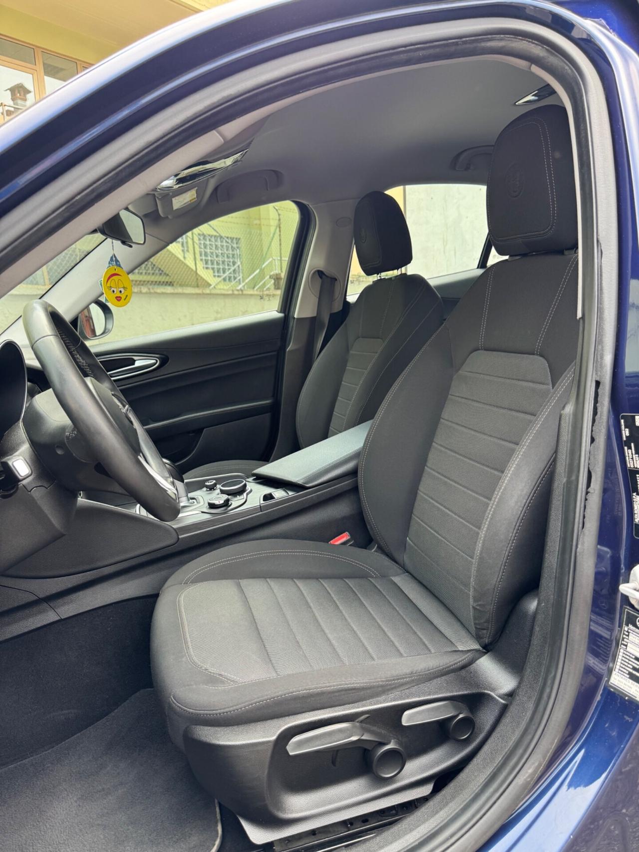 Alfa Romeo Giulia 2.2 Turbodiesel 180 CV Business Sport