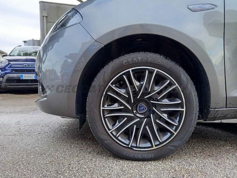 Lancia Ypsilon Ypsilon 1.0 firefly hybrid Gold s&s 70cv 5p.ti