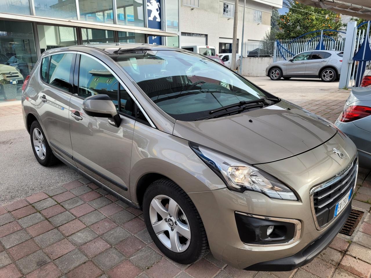 Peugeot 3008 1.6 HDi 115CV Allure