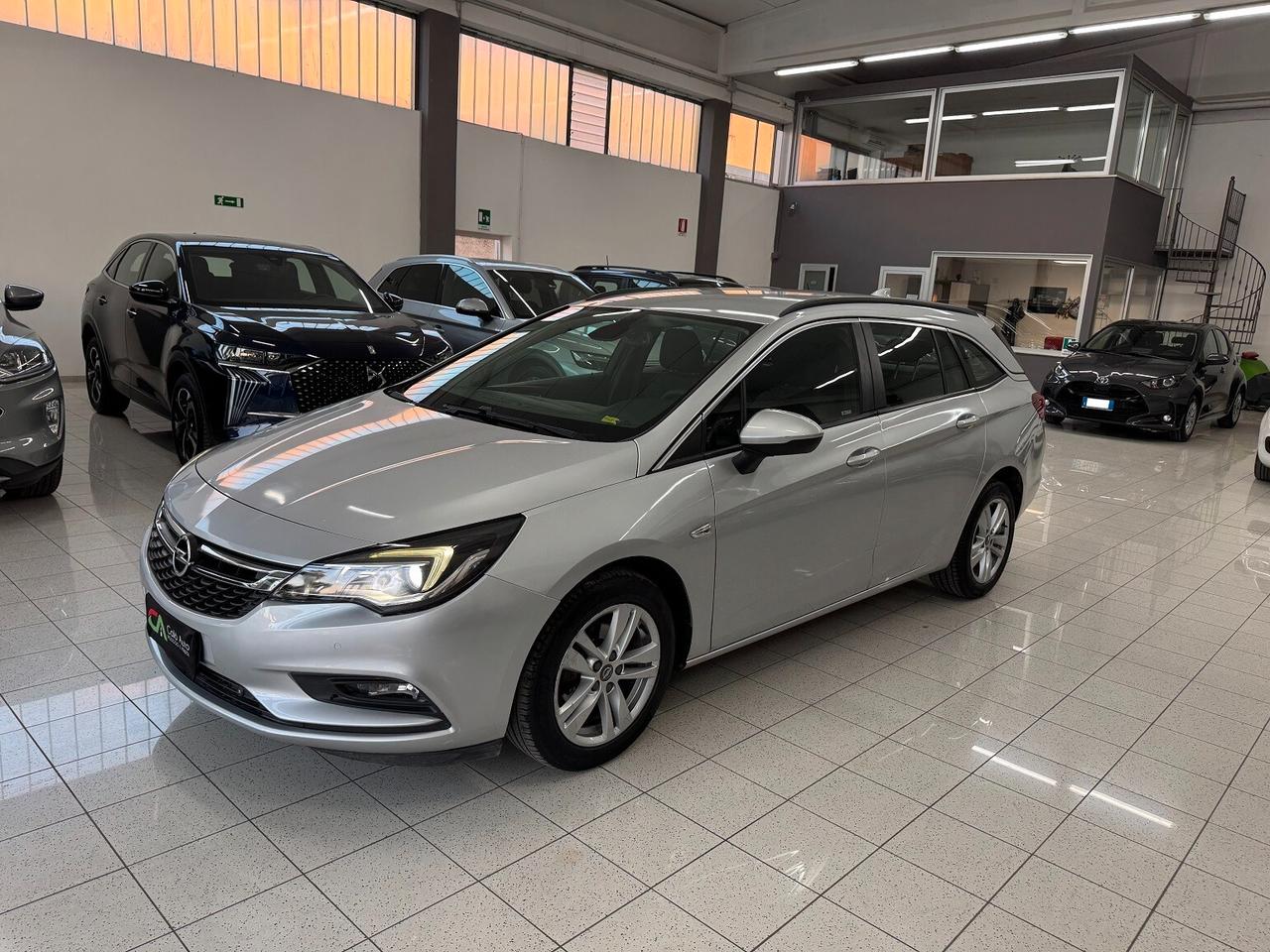 Astra 1.6CDTi 110CV Business NAVI FUL LED BELLA