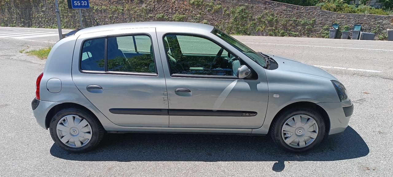 Renault Clio 1.6 16V cat 5 porte Initiale