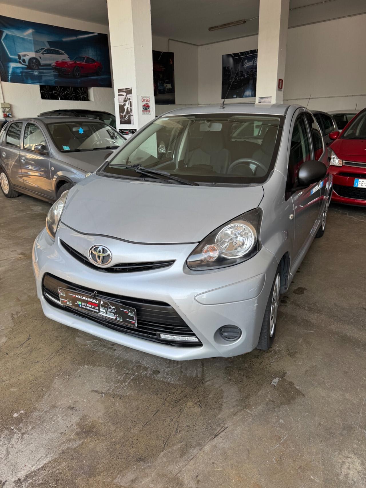 Toyota Aygo 1.0 12V VVT-i 5 porte Cool Soda Connect