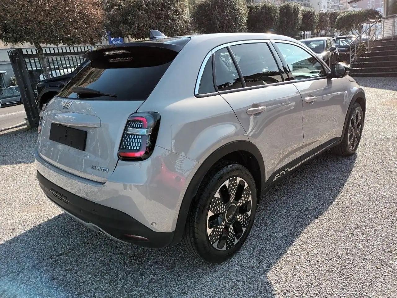 Fiat 600 Hybrid 110 CV DCT MHEV La Prima