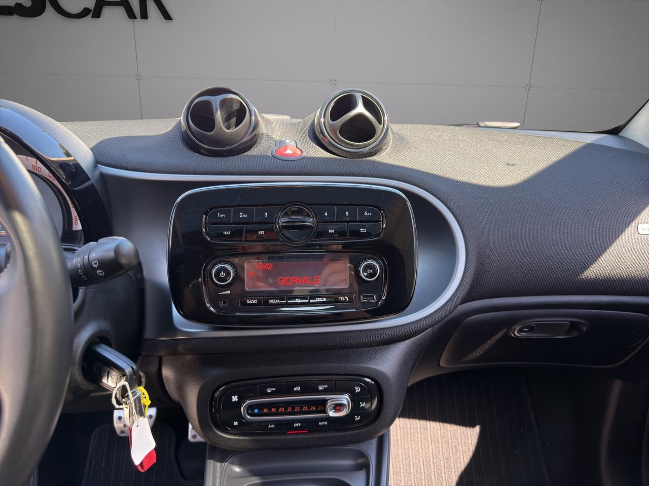 Smart fortwo coupe 0.9 Turbo 90cv - Allestimento Brabus - Unico proprietario - Promo finanziamento - Cerchi in lega 16" - Led - Tetto panoramico