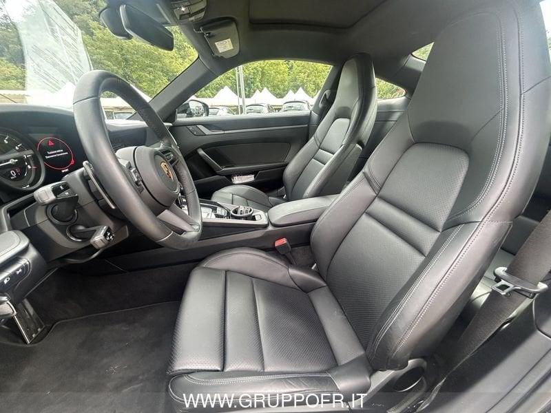 Porsche 911 (992) Carrera 4S