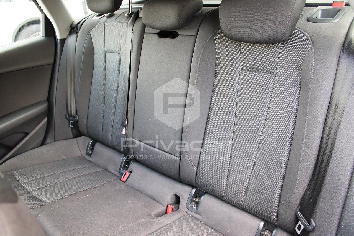AUDI A4 Avant 2.0 TDI 150 CV S tronic Design