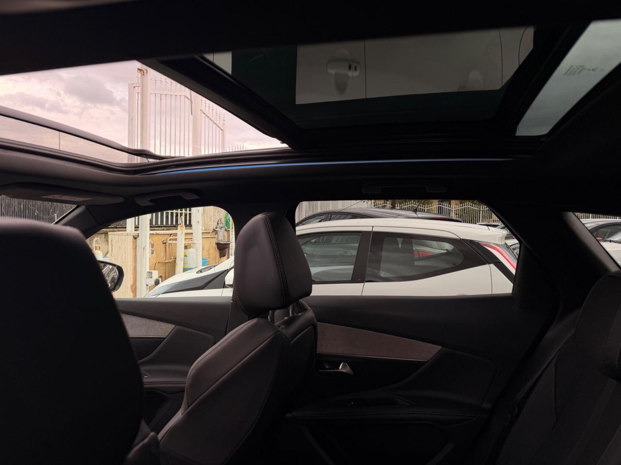 Peugeot 3008 1.5 BlueHDi 130 EAT8 GT TETTO LED