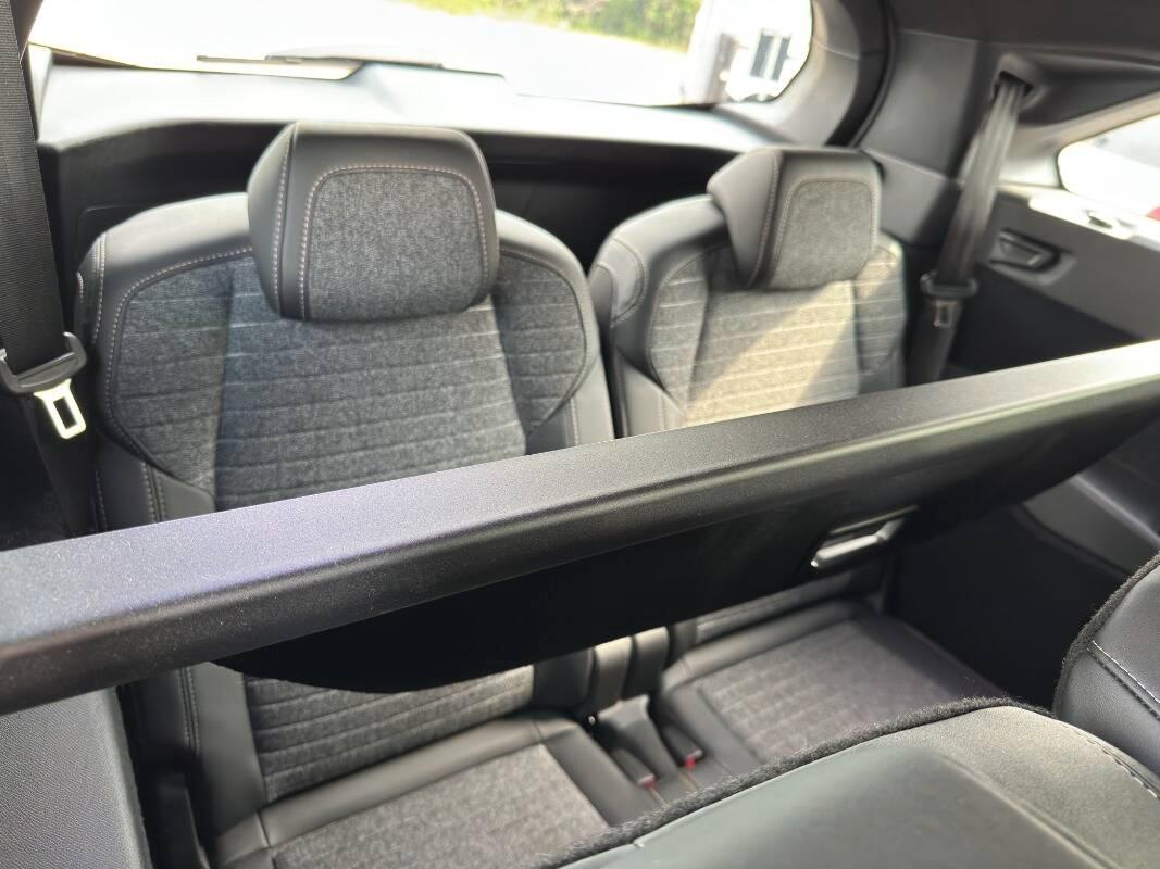 Peugeot 5008 1.2 hybrid Allure 145cv 7 posti Automatica