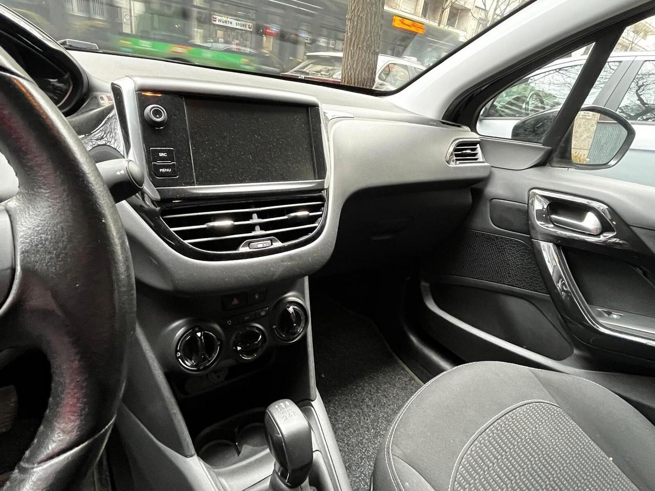 Peugeot 208 PureTech 82 5 porte Allure