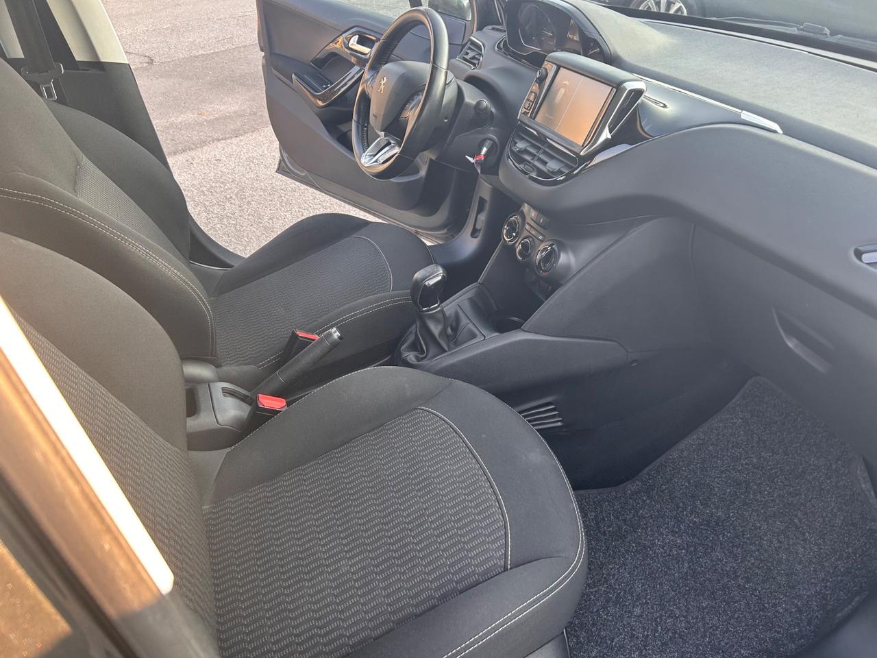 Peugeot 208 1200 GPL euro6b 148000 km ALLURE