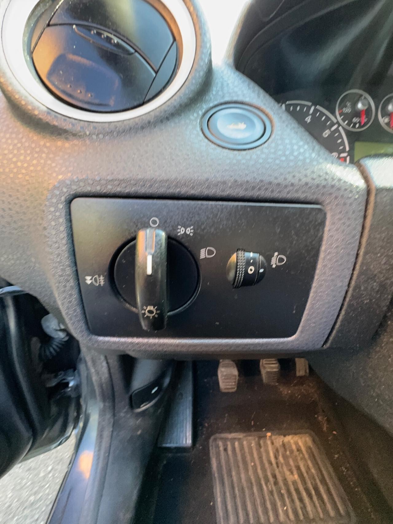 Ford Fiesta 1.4 16V 5p. Ghia