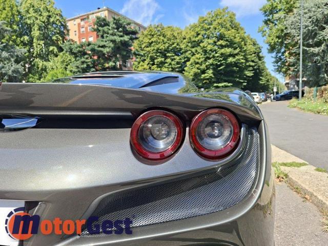 FERRARI F8 Tributo