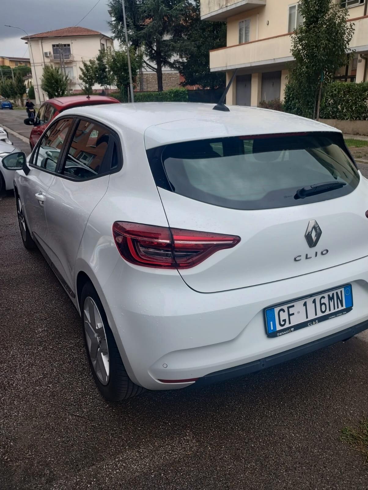 Renault Clio Full Hybrid E-Tech 140 CV 5 porte Initiale Paris