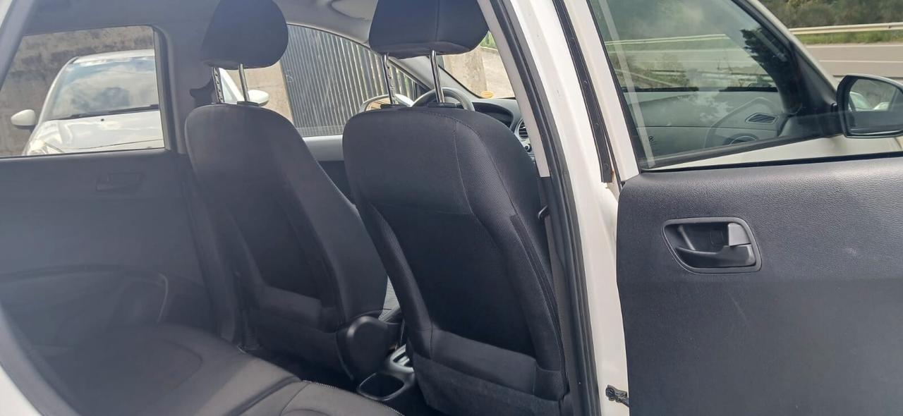 Hyundai i10 1.0 MPI Sound Edition - 2015