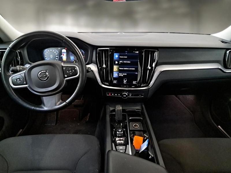 VOLVO V60 B4 D autom. Momentum Business Pro WAGON