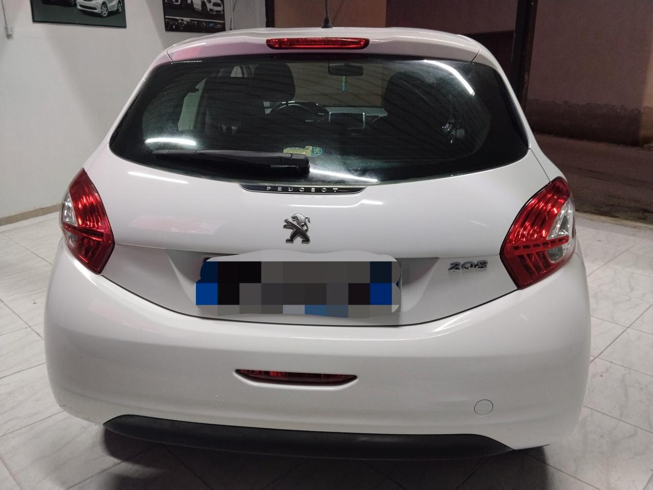 Peugeot 208 1.4 diesel 2014 CON GARANZIA
