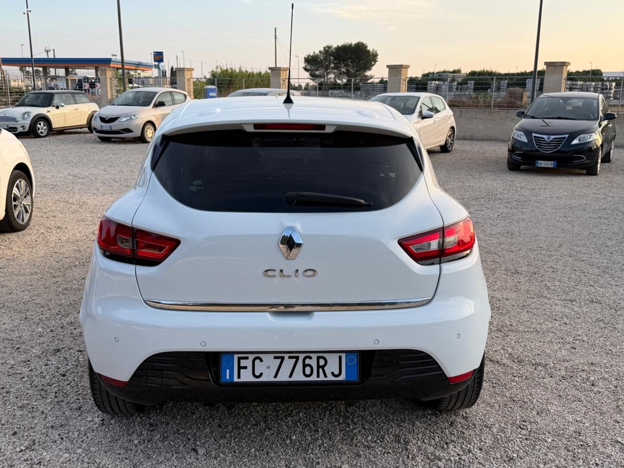 Renault Clio 1.2 75CV 5 porte Zen