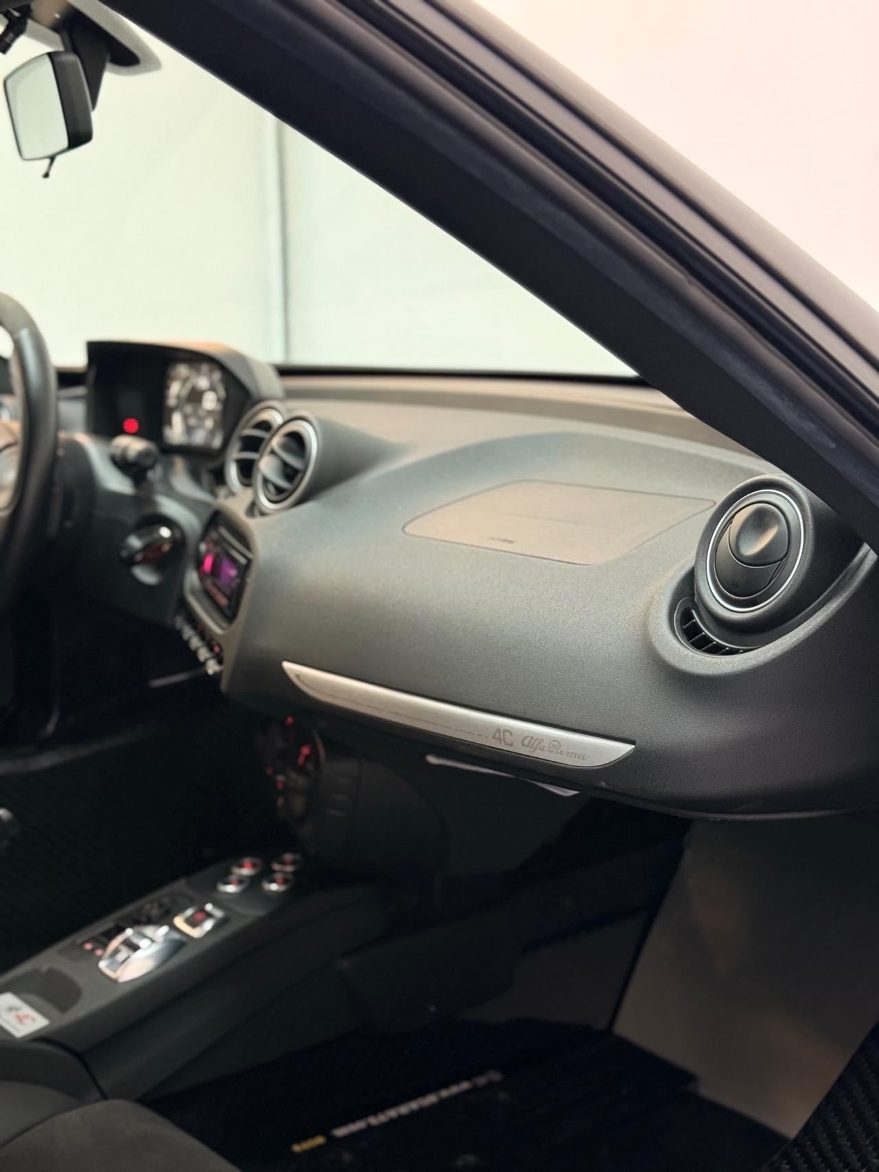 Alfa Romeo 4C 1750 TBi Scara 73 09/2015 310CV