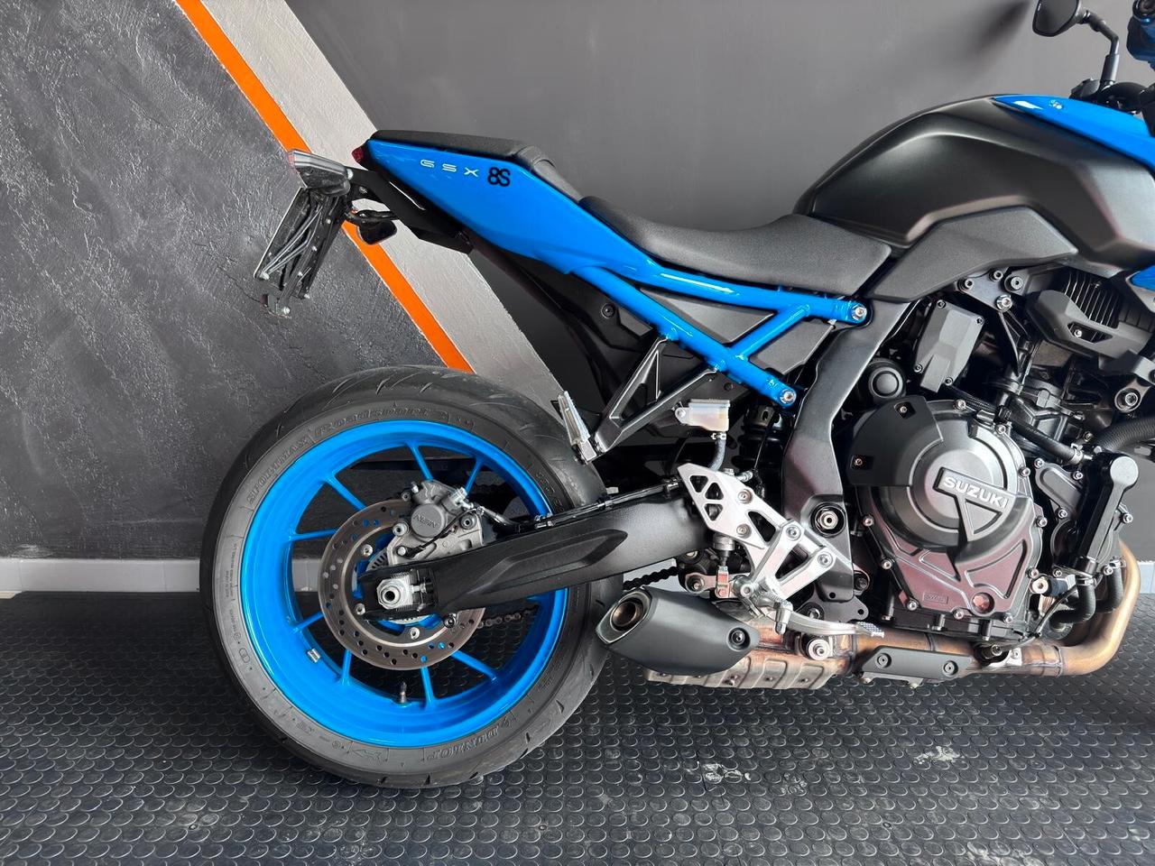 Suzuki GSX-8S