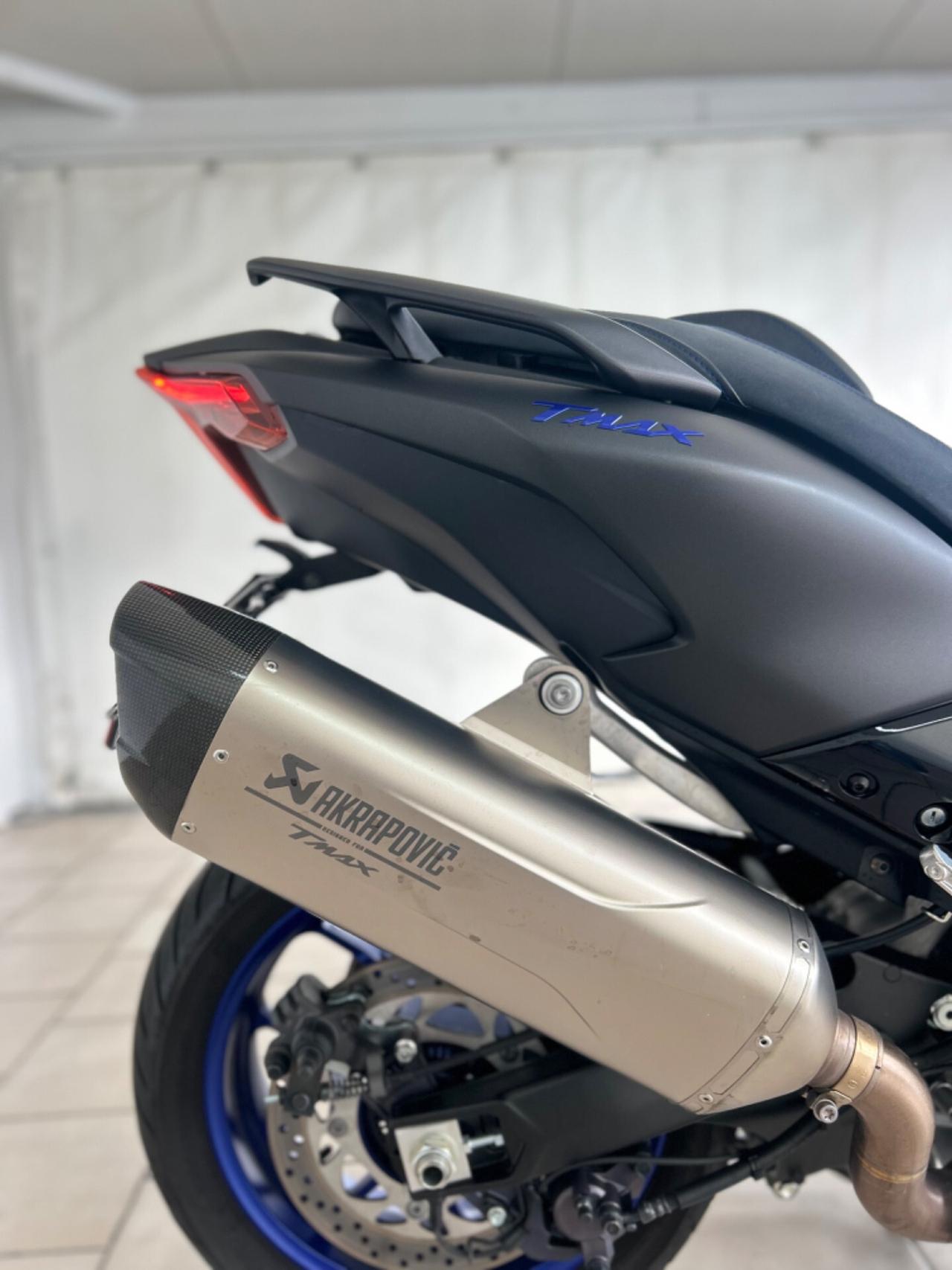 Yamaha T max 560 2024 0 sinistri Nuovo