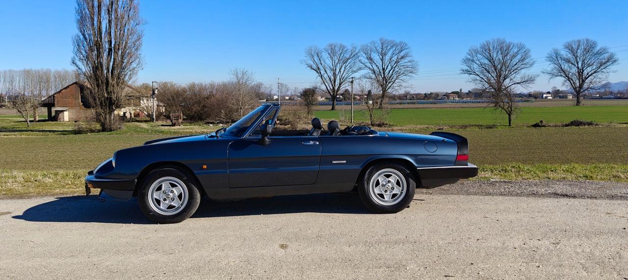 Alfa Romeo Spider 1.6