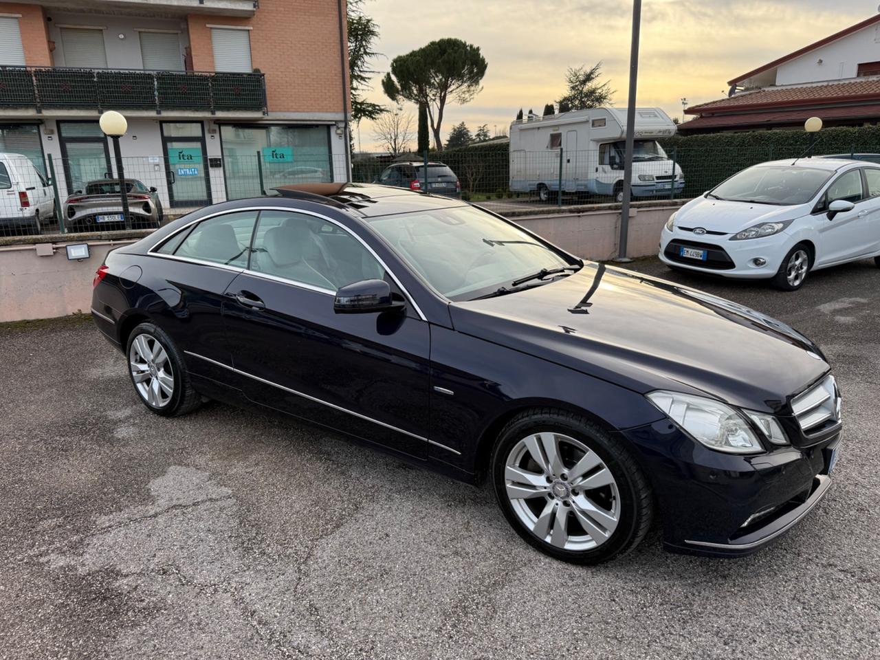 Mercedes-benz E 220 CDI Coupé Avantgarde