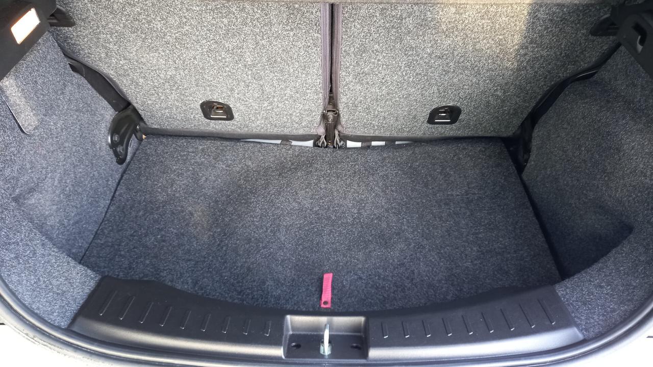 Lancia Ypsilon 1.0 FireFly 5 porte S&S Hybrid Gold