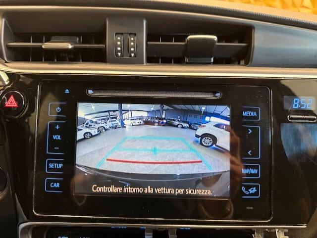 Toyota Auris 1.8 Hybrid Business