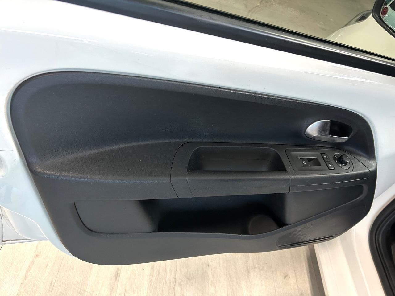 Volkswagen up! 1.0 benzina 5 porte