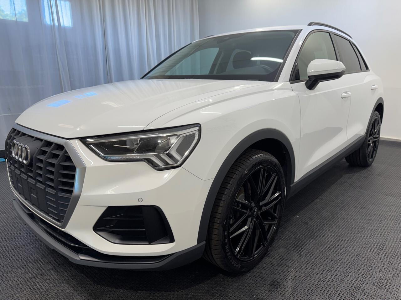 Audi Q3 35 TDI Business Advanced