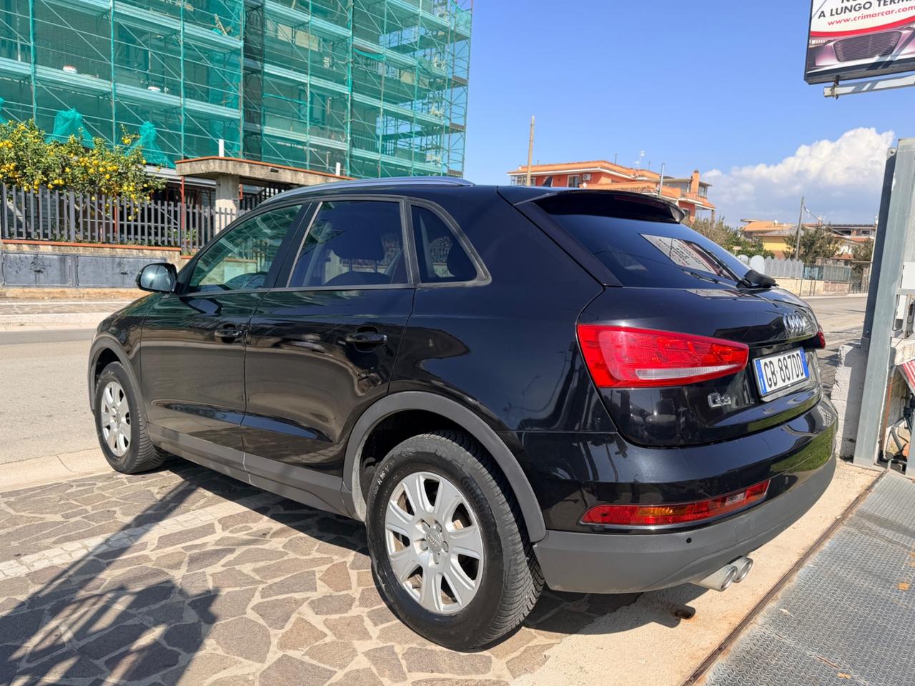 Audi Q3 2.0 TDI 120 CV Design