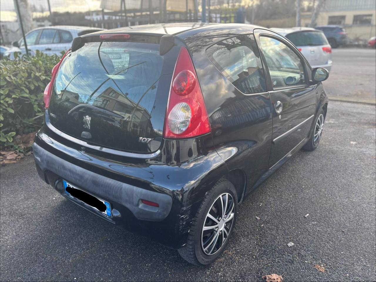 Peugeot 107 1.0 68CV 5p. Plaisir