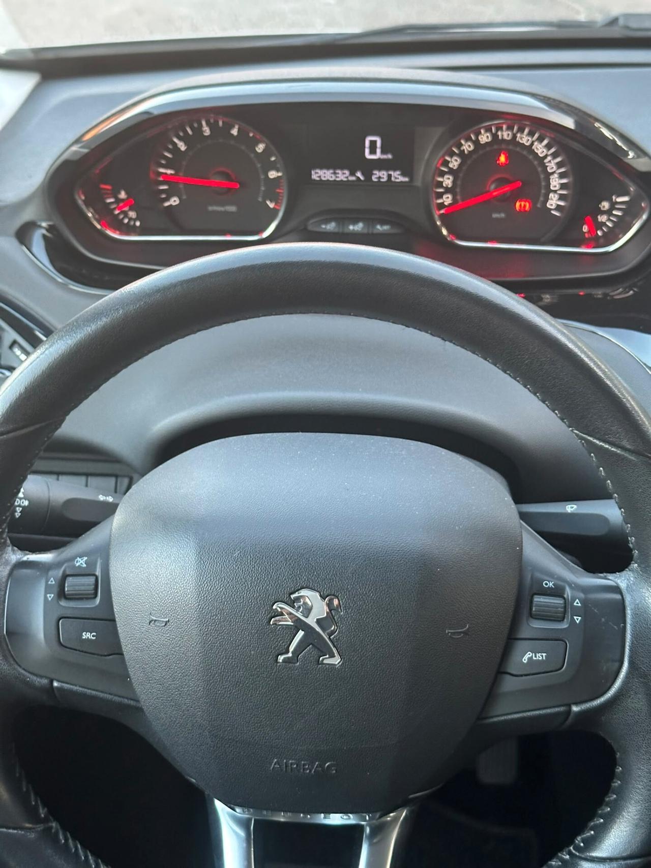 Peugeot 208 PureTech 82 5 porte Allure