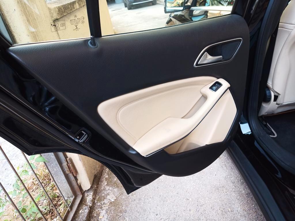 Mercedes-benz GLA 220 d Automatic 4Matic Premium